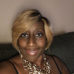 Meet your Posher, Felicia